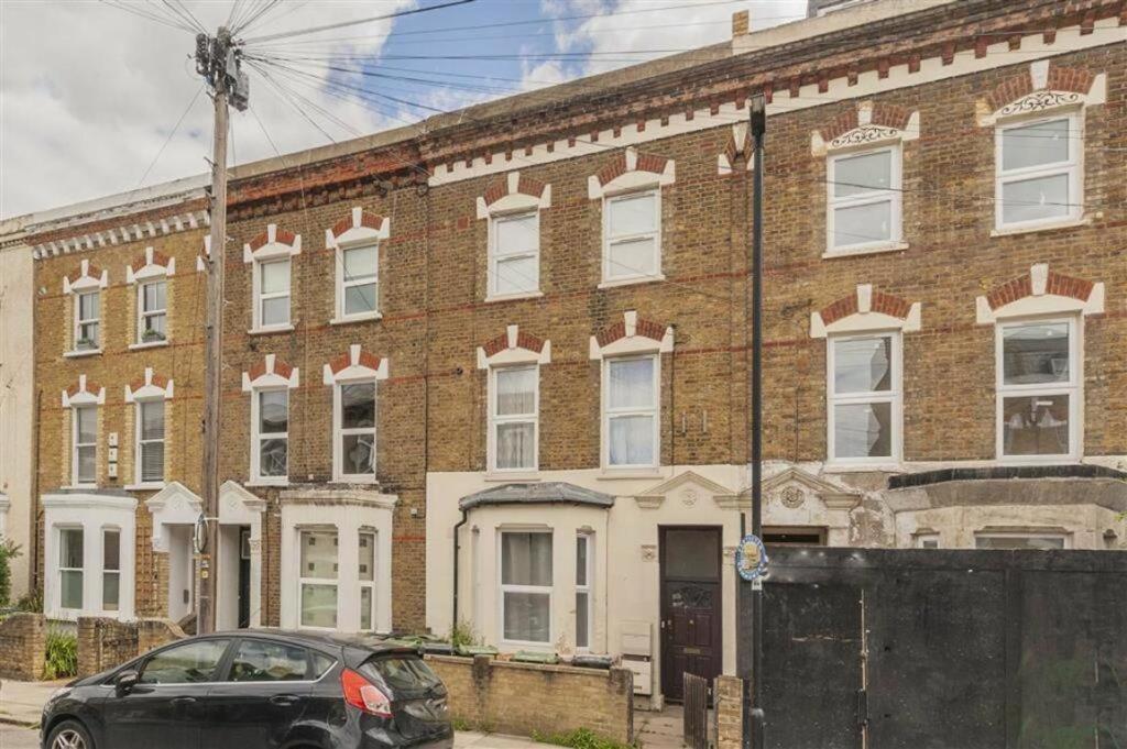 Lovely 2 Bedroom Garden Flat In London Bagian luar foto